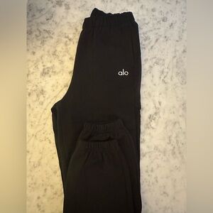 ALO Yoga Black Cuffed Sweatpants